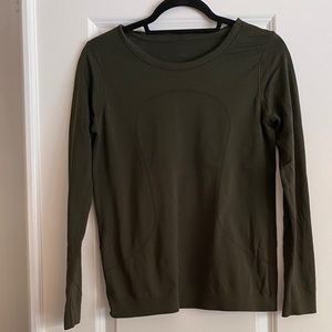 Lululemon long sleeve top